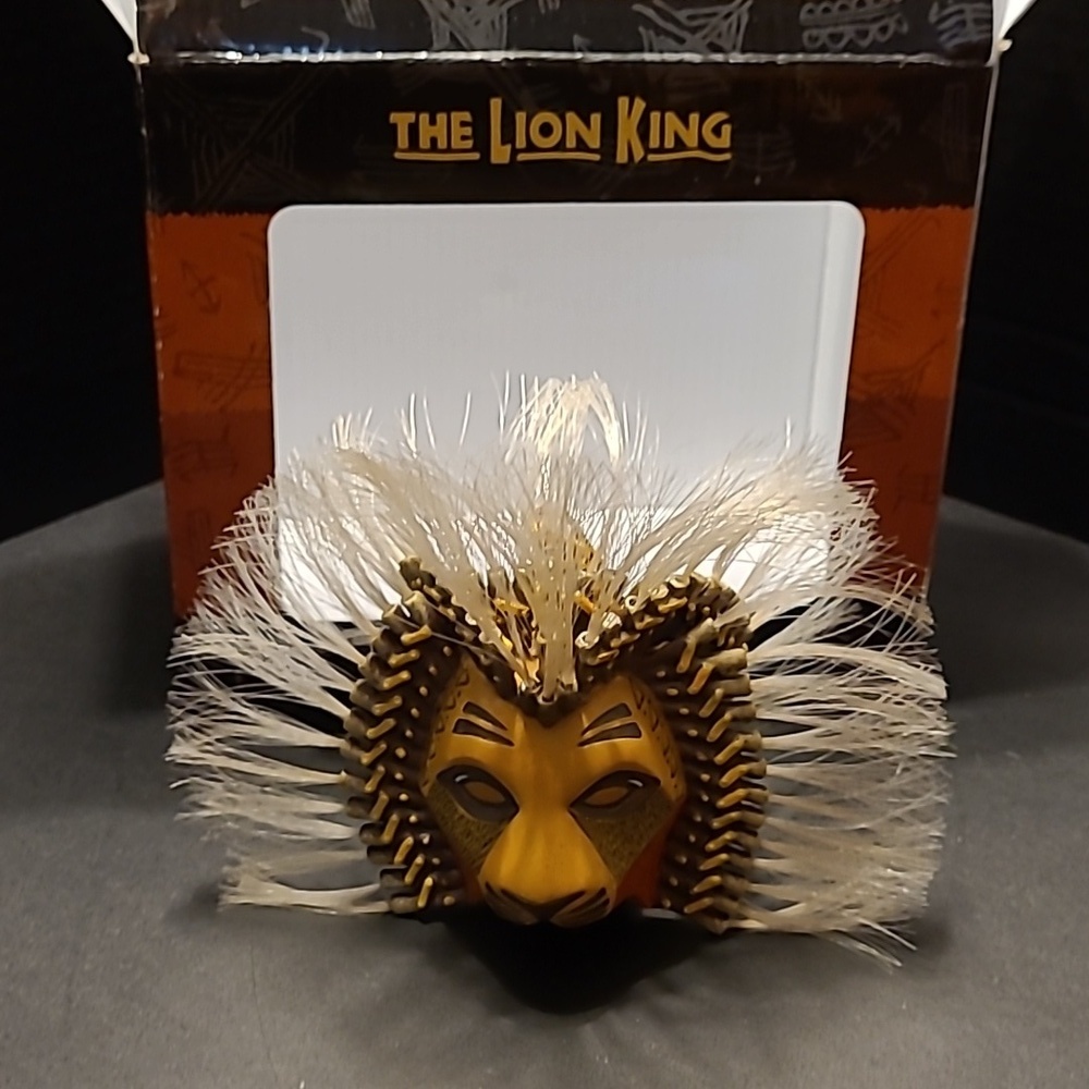 🦁 Disney The Lion King Broadway Musical Special Edition Simba Mask Ornam